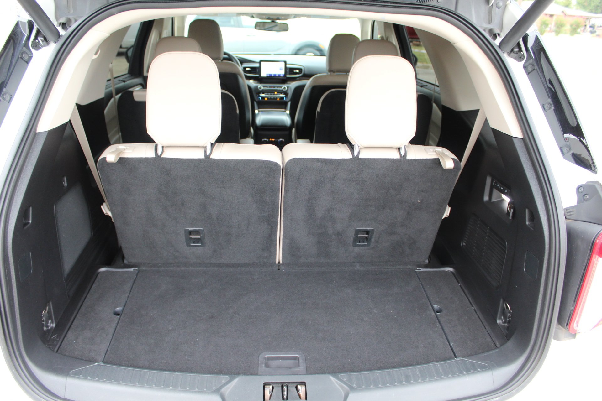 Used 2020 Ford Explorer Limited AWD/4WD image 23