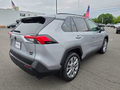 Used 2023 Toyota RAV4 XLE Premium AWD/4WD image 7