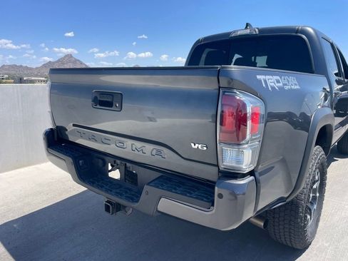 Used 2023 Toyota Tacoma TRD Off-Road w/ Technology Package AWD/4WD image 4