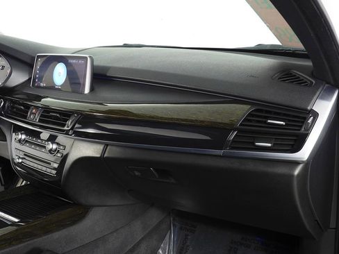 Used 2018 BMW X5 xDrive40e image 14