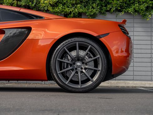 Used 2012 McLaren MP4-12C Coupe image 23