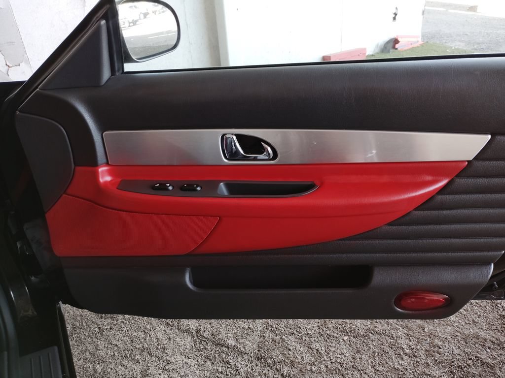 Used 2002 Ford Thunderbird RWD image 10