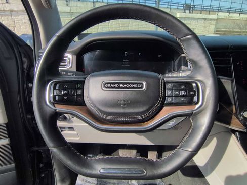 Used 2023 Jeep Grand Wagoneer Series II w/ Premium Group II image 25