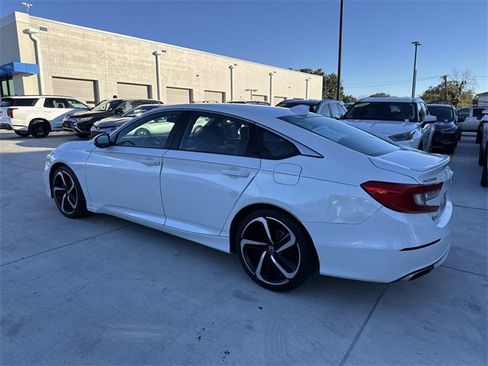 Certified 2018 Honda Accord Sport image 5