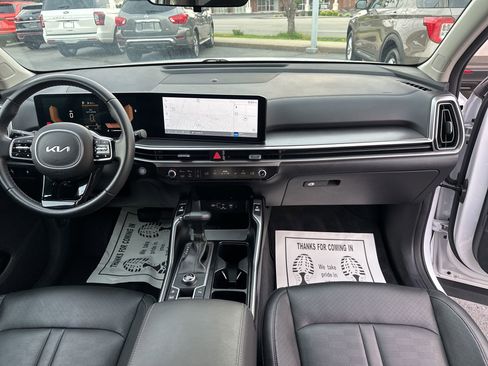 Used 2024 Kia Sorento S image 25