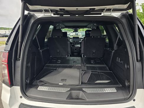 Used 2023 Chevrolet Tahoe Premier w/ Advanced Technology Package AWD/4WD image 25