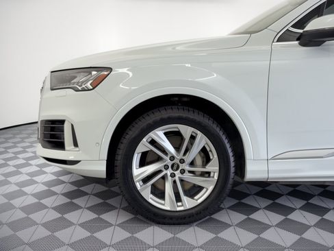 Used 2023 Audi Q7 3.0T Premium Plus w/ Premium Plus Package AWD/4WD image 13