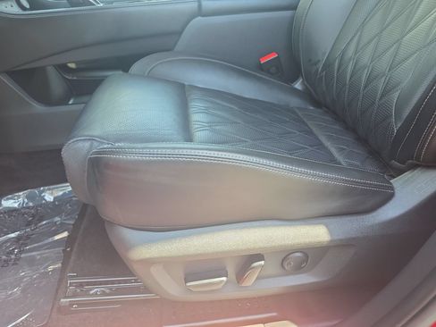 Used 2023 Nissan Rogue Platinum FWD image 28