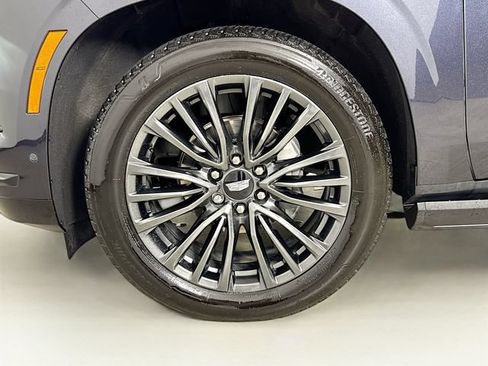 Used 2025 Cadillac Escalade Sport Platinum w/ LPO, Floor Liner Package AWD/4WD image 35
