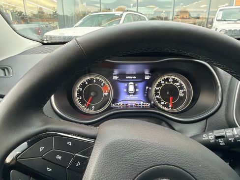 Used 2023 Jeep Cherokee Altitude Lux AWD/4WD image 9