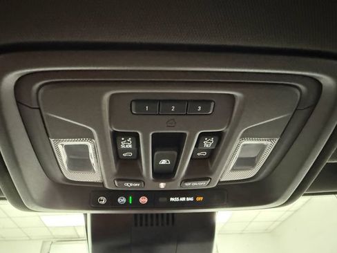 Used 2024 GMC Sierra 1500 Denali w/ Denali Reserve Package AWD/4WD image 23