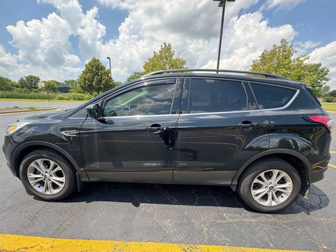 Used 2018 Ford Escape SEL AWD/4WD image 3