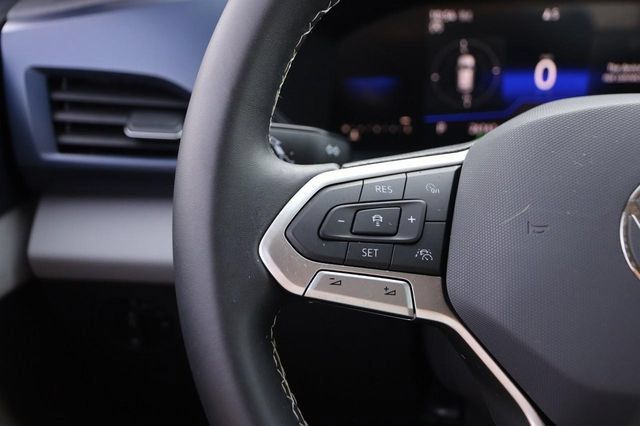 Certified 2023 Volkswagen Taos SE AWD/4WD image 11