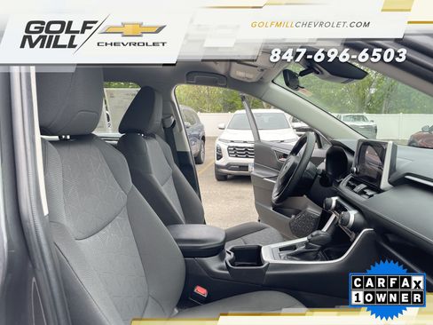 Used 2024 Toyota RAV4 XLE FWD image 32
