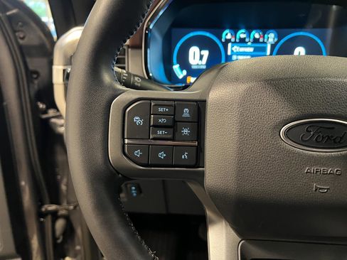 Used 2022 Ford F150 Lariat AWD/4WD image 13