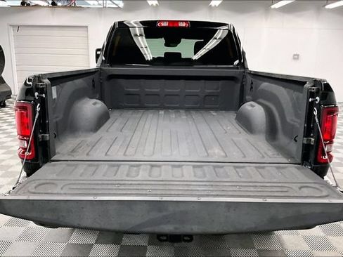 Used 2025 RAM 3500 Big Horn AWD/4WD image 32