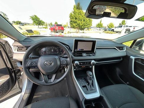 Used 2025 Toyota RAV4 LE AWD/4WD image 24