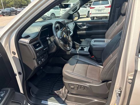 Used 2024 Chevrolet Tahoe High Country AWD/4WD image 17