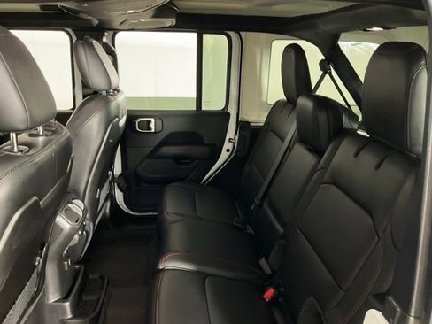 Used 2024 Jeep Wrangler Unlimited Rubicon w/ Technology Group AWD/4WD image 40