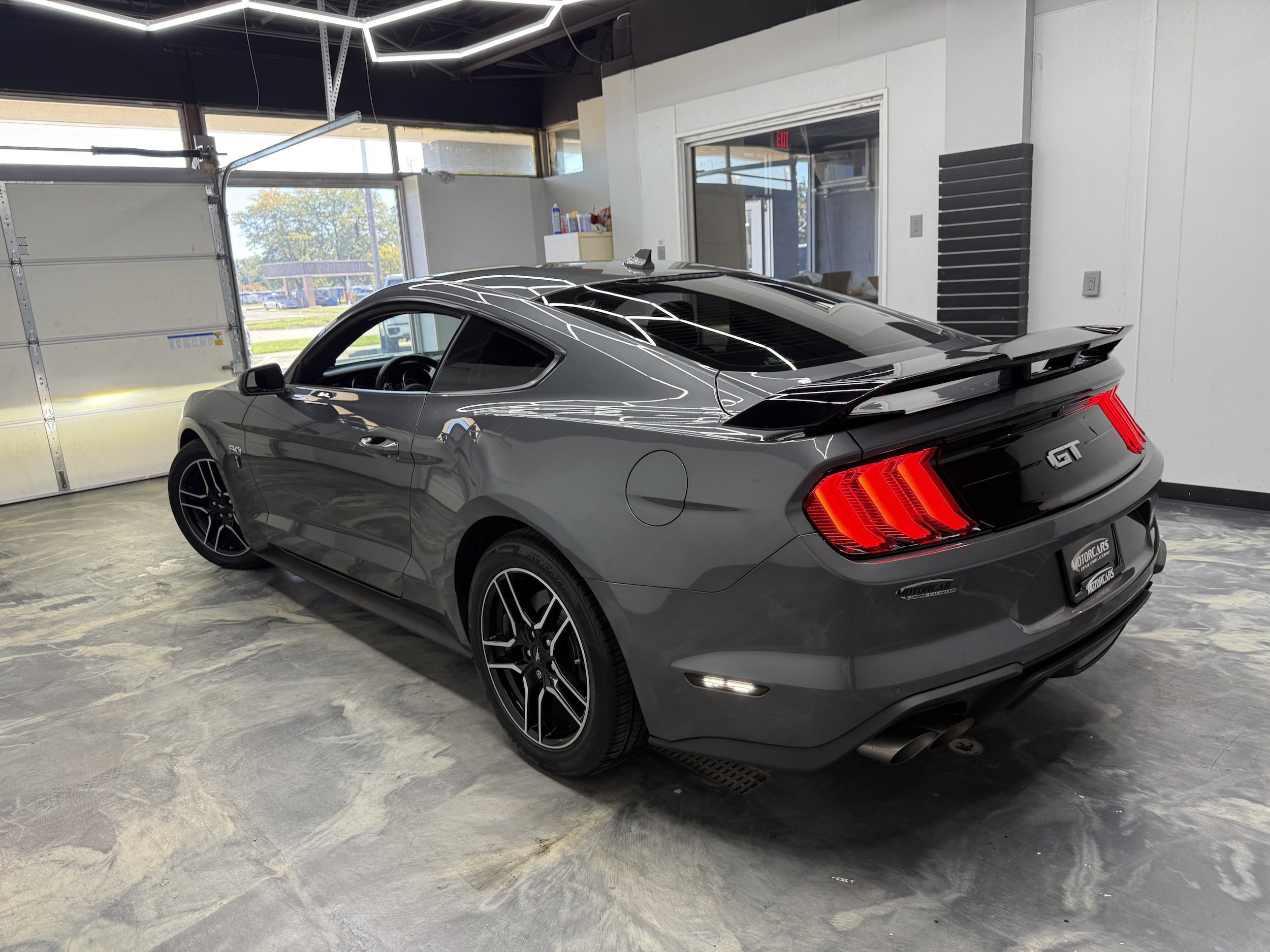 Used 2021 Ford Mustang GT Premium w/ Equipment Group 401A RWD image 5