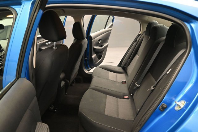 Used 2024 Nissan Sentra SV FWD image 16
