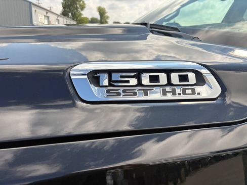 Used 2025 RAM 1500 Tungsten AWD/4WD image 25