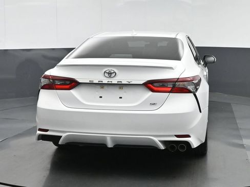 Used 2023 Toyota Camry SE FWD image 6