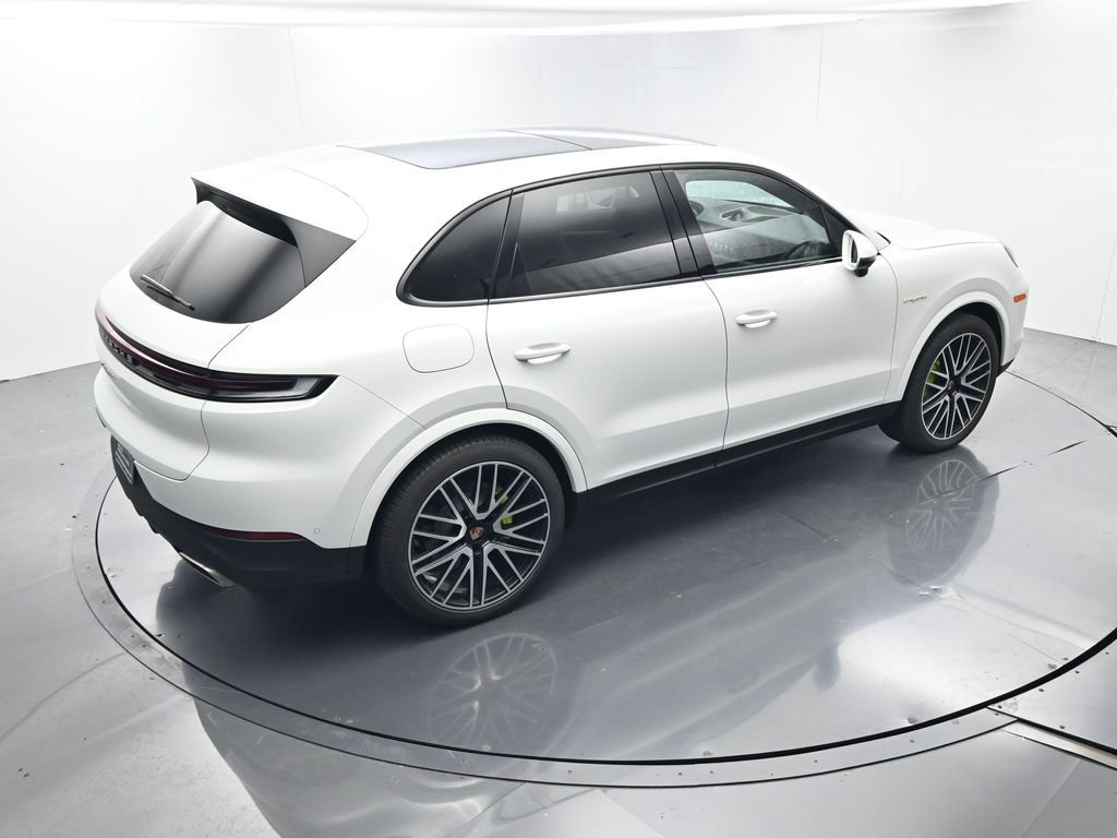 Certified 2026 Porsche Cayenne E-Hybrid AWD/4WD image 37