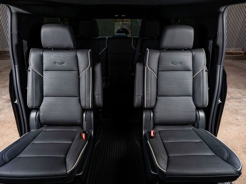 Used 2026 Cadillac Escalade ESV Sport w/ LPO, ONYX Package image 35