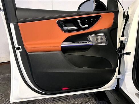 New 2026 Mercedes-Benz GLC 300 4MATIC image 11