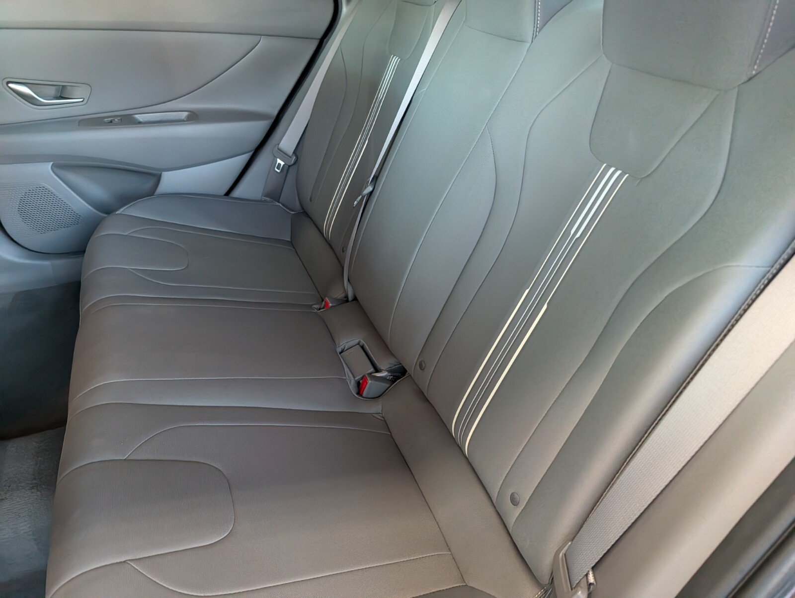 Used 2023 Hyundai Elantra SEL w/ Convenience Package FWD image 10