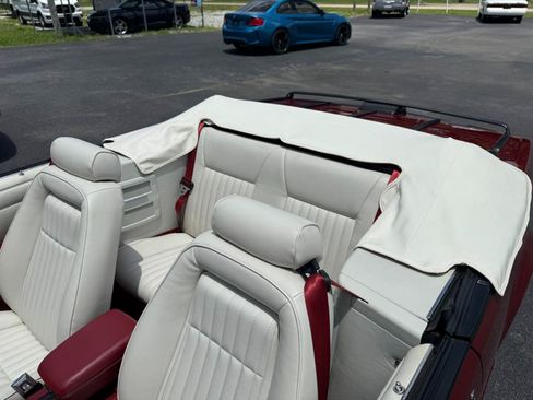 Used 1992 Ford Mustang GT RWD image 22