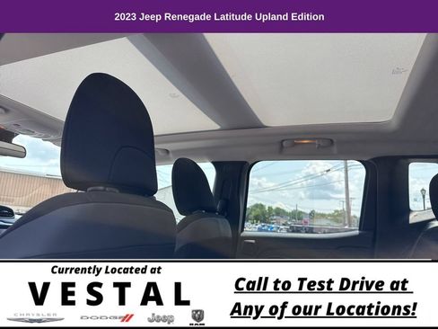 Used 2023 Jeep Renegade Latitude w/ Sun/Sound Group AWD/4WD image 19