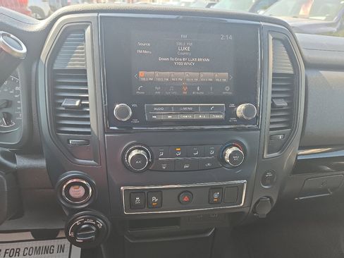 Used 2024 Nissan Titan SV image 16