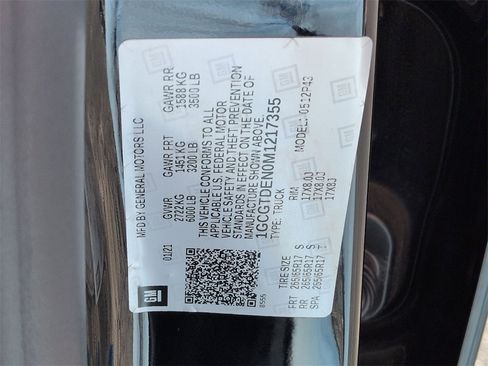 Used 2021 Chevrolet Colorado Z71 w/ Z71 Midnight Edition image 12