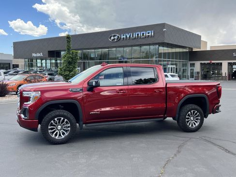 Used 2022 GMC Sierra 1500 AT4 w/ AT4 Premium Package AWD/4WD image 1