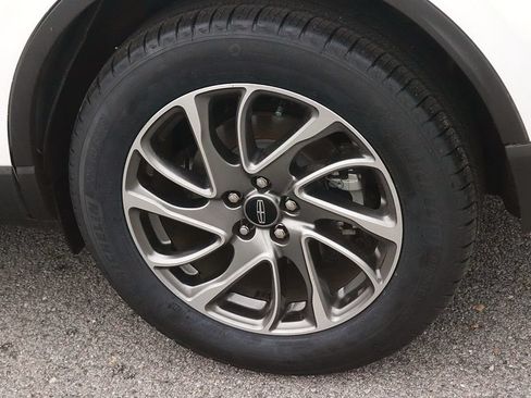 Used 2022 Lincoln Corsair FWD w/ Equipment Group 101A image 8