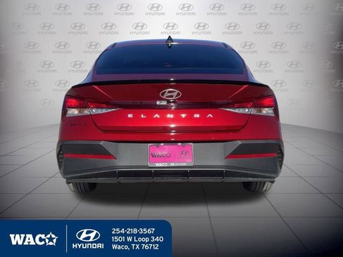 Used 2025 Hyundai Elantra Sport image 10