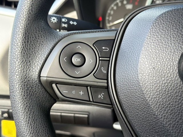 Used 2020 Toyota Corolla LE FWD image 23