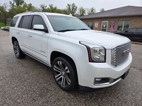 Used 2017 GMC Yukon Denali w/ Open Road Package AWD/4WD image 3