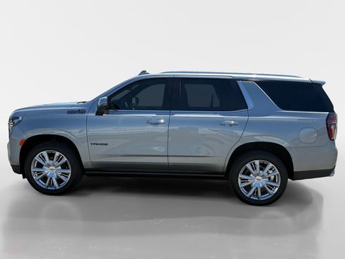 Used 2024 Chevrolet Tahoe High Country w/ Premium Package 2 AWD/4WD image 2