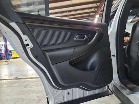 Used 2019 Ford Taurus Limited FWD image 19