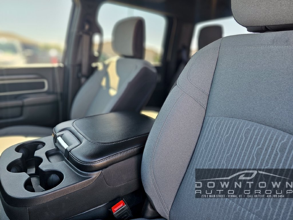 Used 2024 RAM 2500 Big Horn AWD/4WD image 25