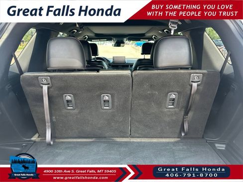 Used 2025 Honda Pilot Black Edition image 8
