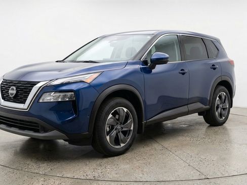 Used 2025 Nissan Rogue SV FWD image 3