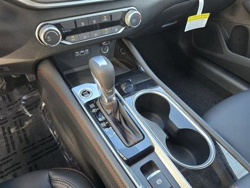 New 2025 Nissan Altima 2.5 SR image 17