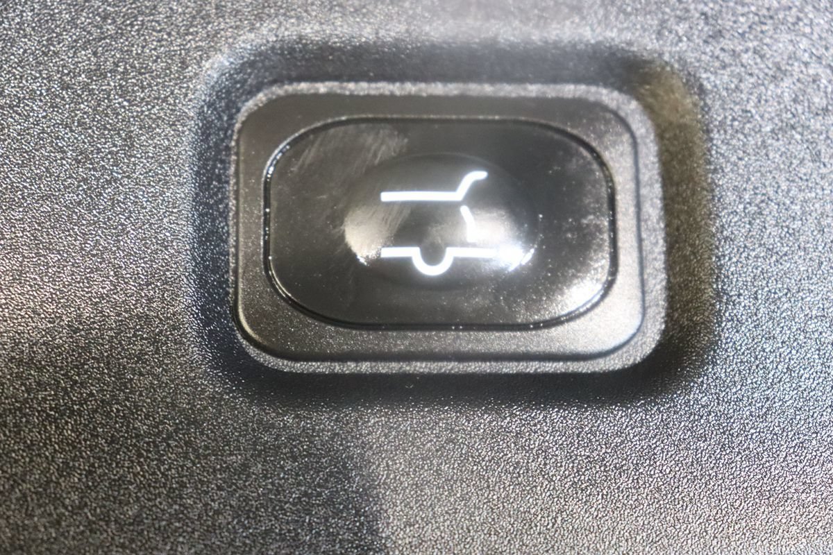 Used 2025 Ford Expedition Platinum w/ Driver's Package AWD/4WD image 65