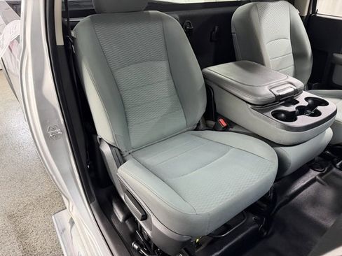 Used 2018 RAM 3500 Tradesman w/ Chrome Appearance Group image 9