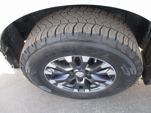 Used 2019 Nissan Titan PRO-4X w/ Pro-4x Utility Package image 12