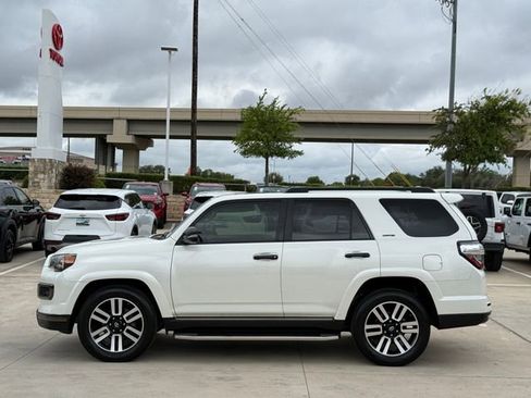 Used 2019 Toyota 4Runner Limited RWD image 7